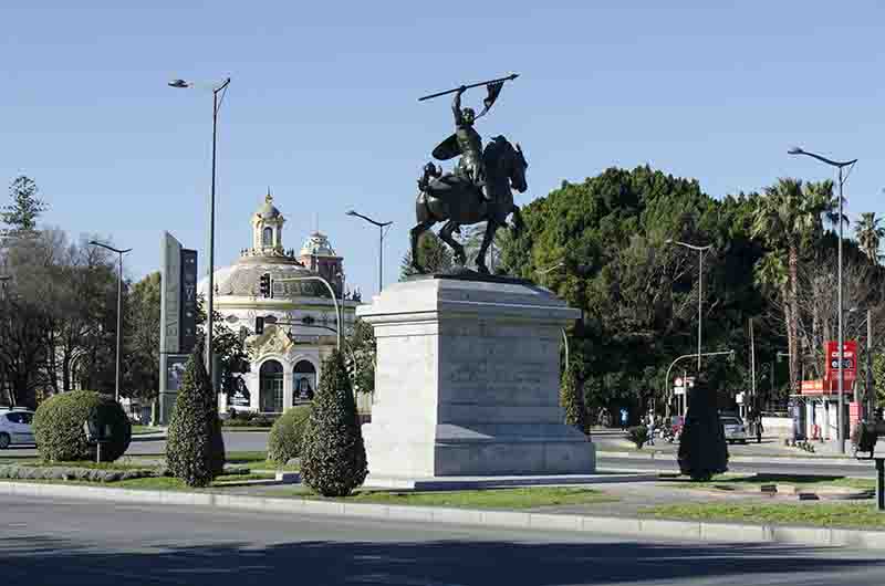 Sevilla 228 - monumento al Cid.jpg